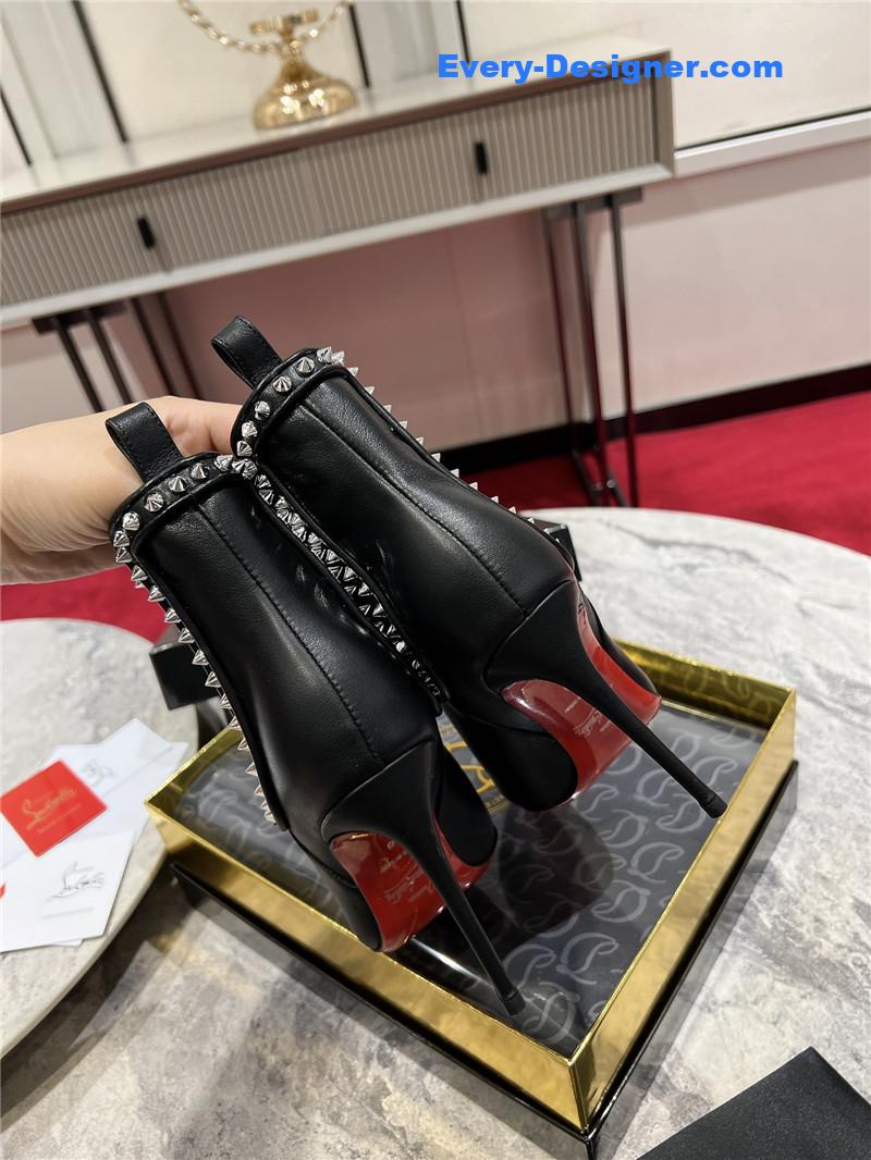Chr1st1an louboutin lock so kate booty boots