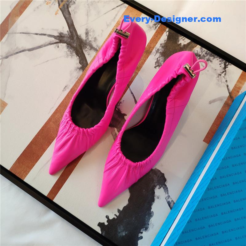Ba1en*iaga’s new knife-heel kitten-heel elastic cuffed shoes