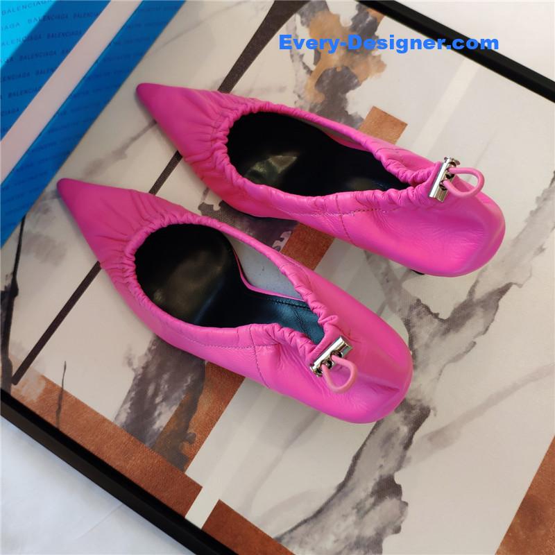 Ba1en*iaga’s new knife-heel kitten-heel elastic cuffed shoes