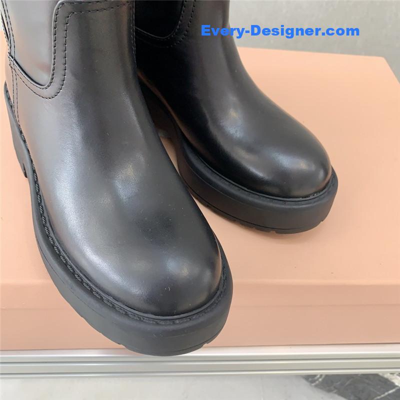 M1um1u new knight boots
