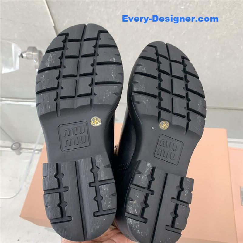 M1um1u new knight boots