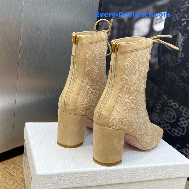 D10r block heel square toe lace up tassel roman back zipper boots