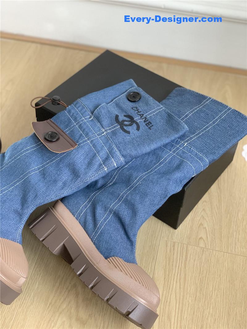 CC hidden canvas boots