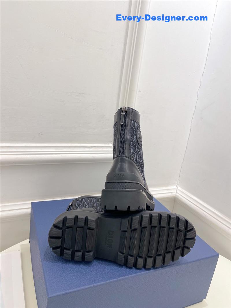 D10r new wool boots