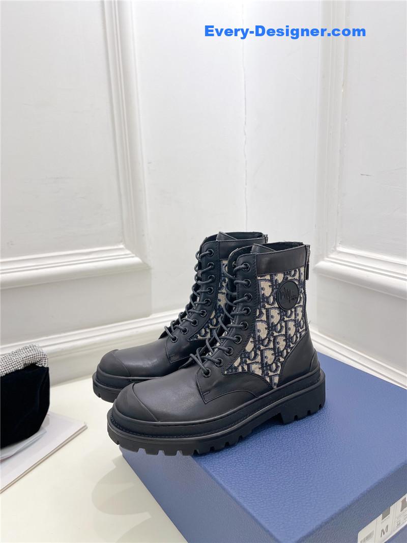 D10r new wool boots