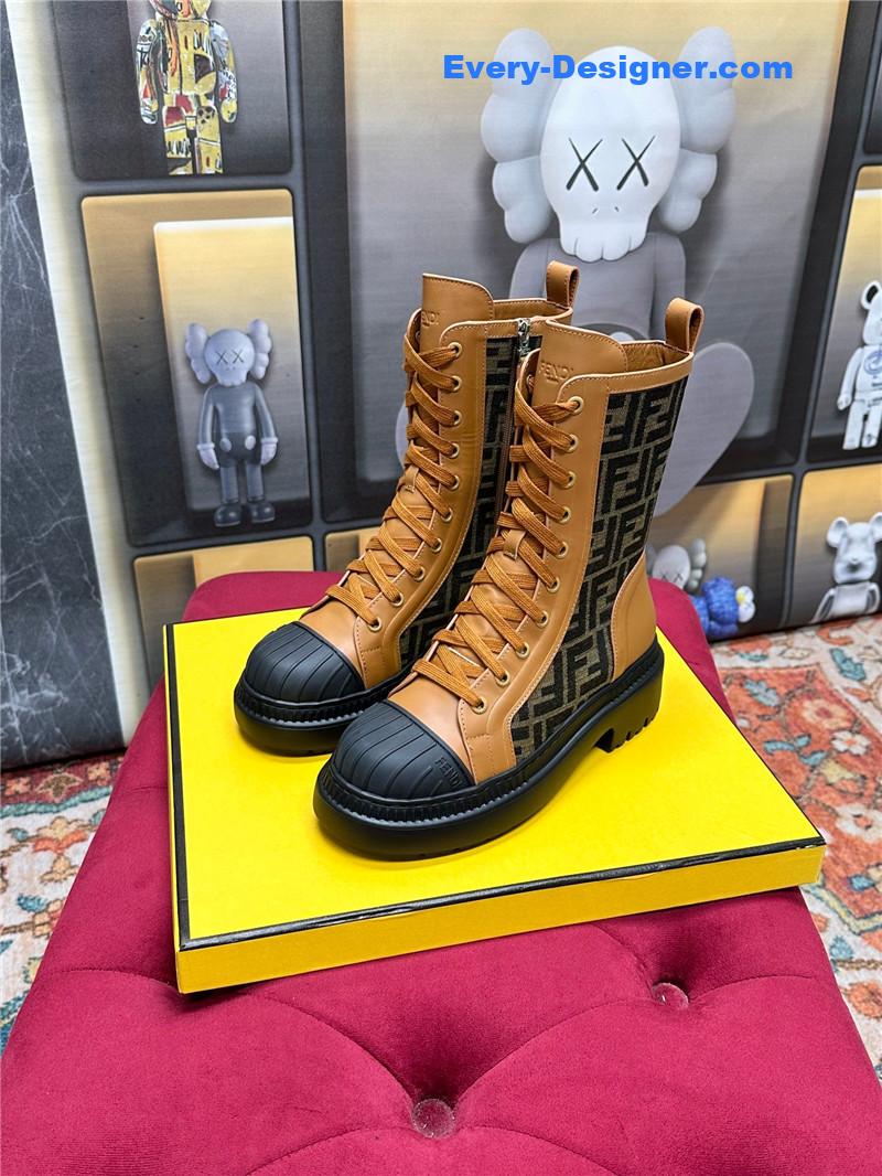 F**di new presbyopia lace-up martin boots