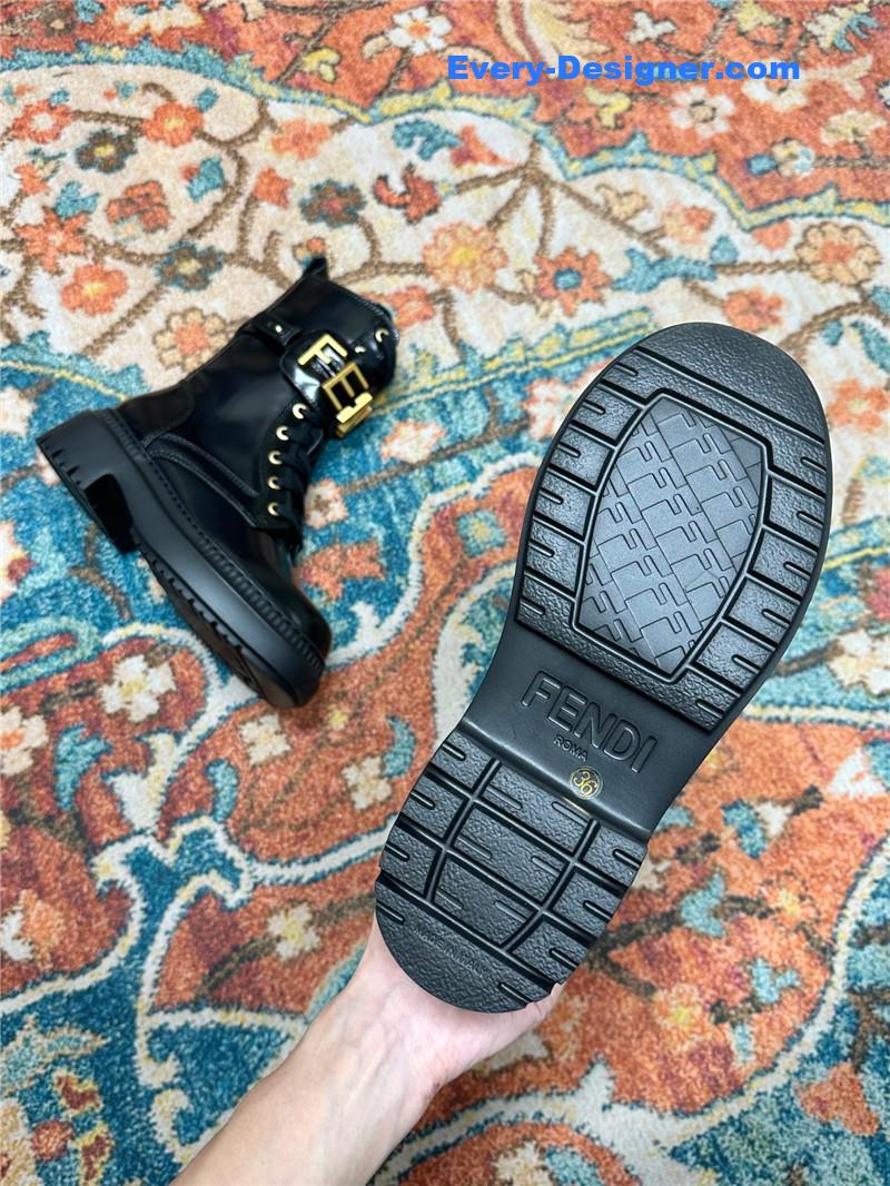 F**di new presbyopia lace-up martin boots