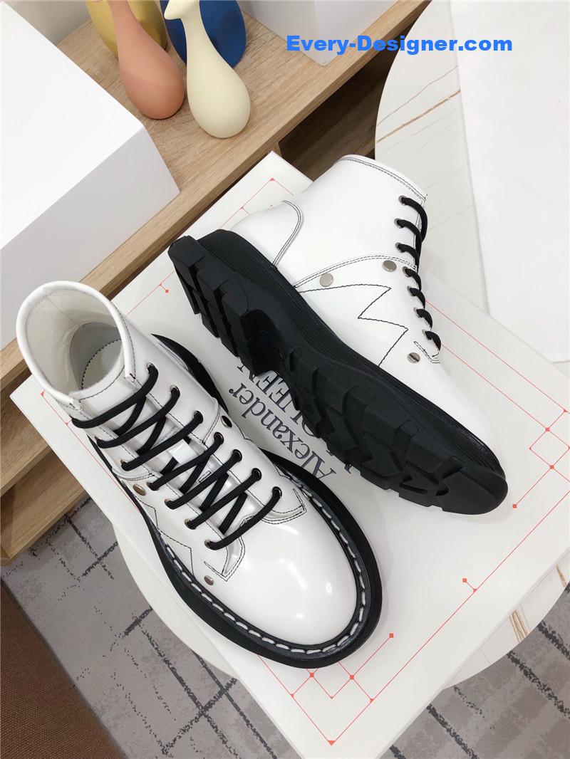 a1exa*der Mcqv*en new strappy boots