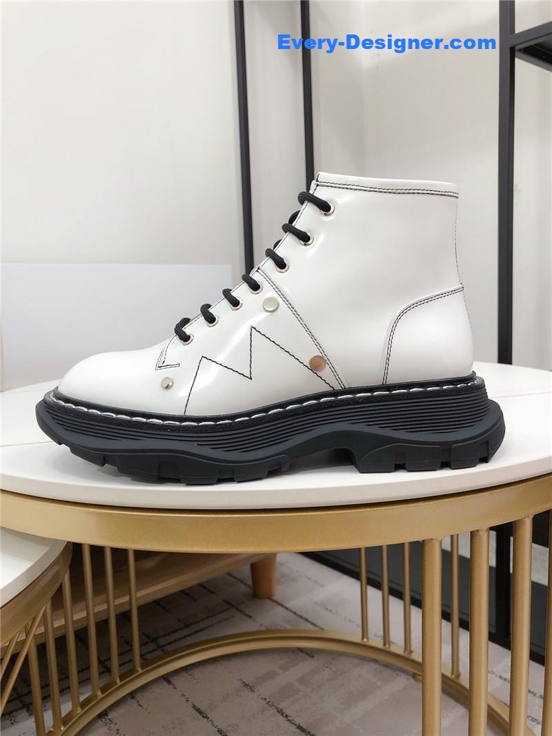 a1exa*der Mcqv*en new strappy boots