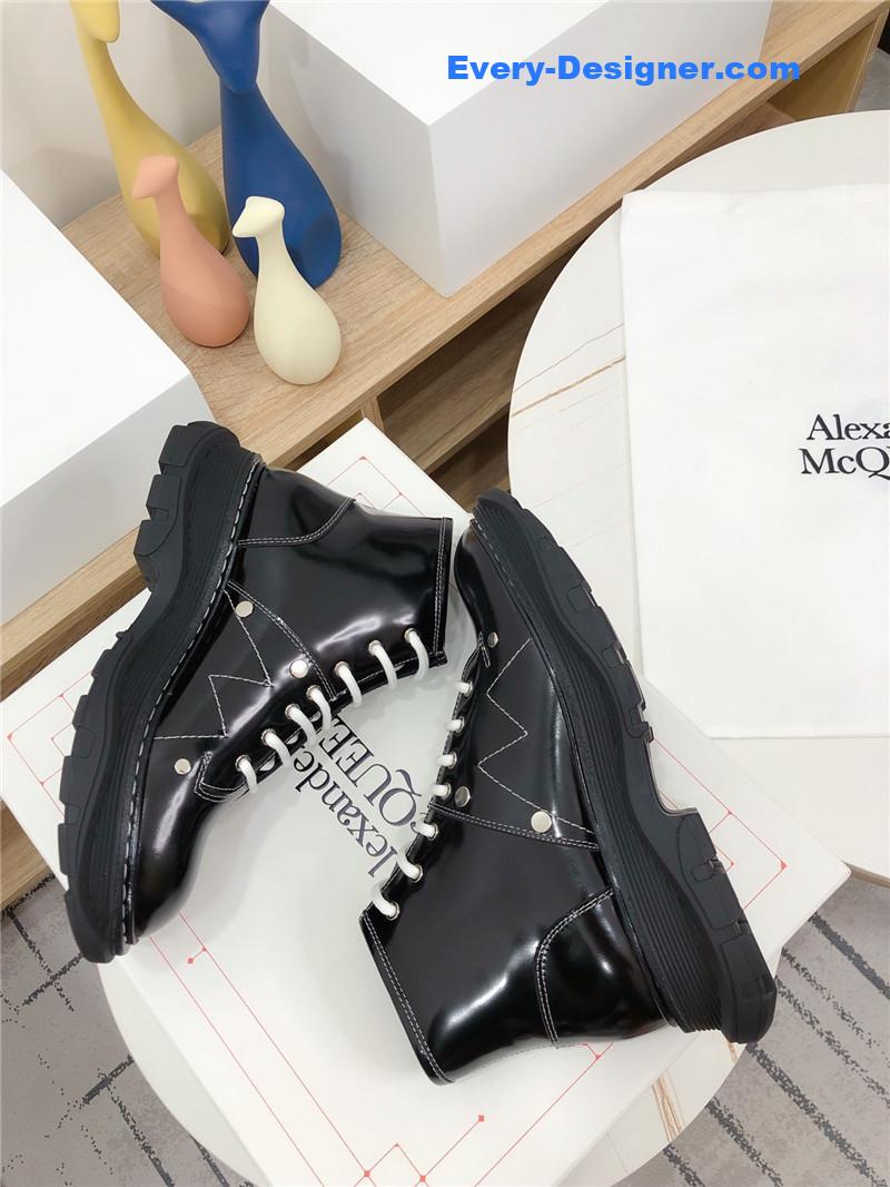 a1exa*der Mcqv*en new strappy boots