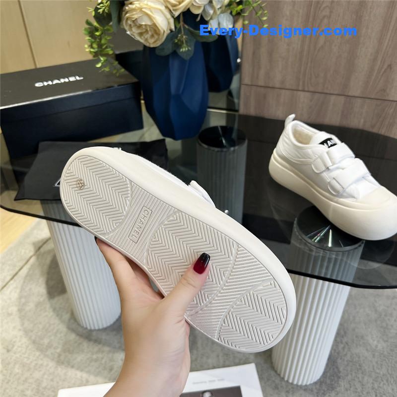 Ch**el new low top thick lace bread shoes