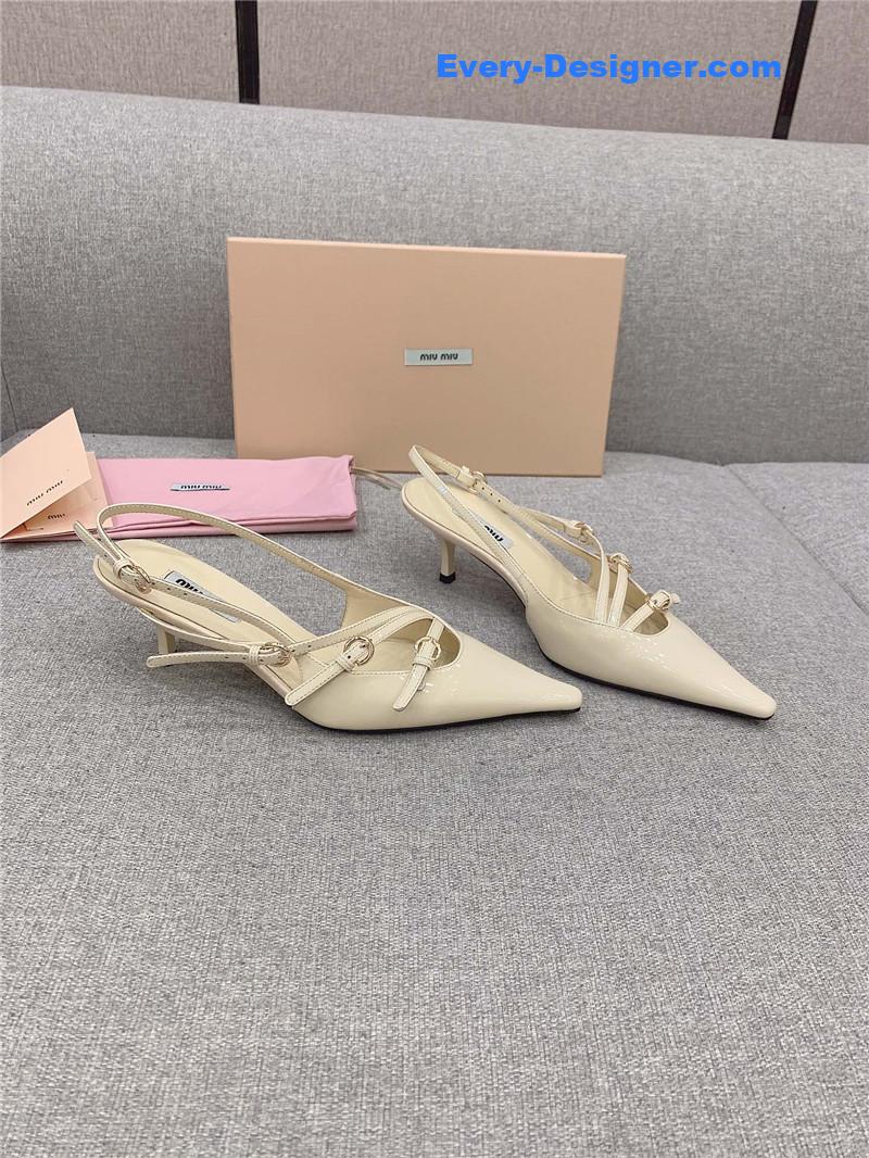 M1um1u catwalk style pointed toe kitten heels