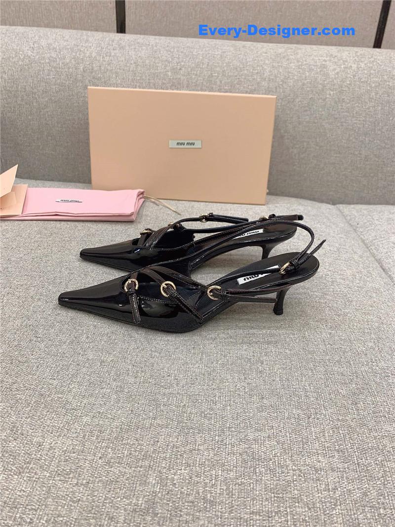 M1um1u catwalk style pointed toe kitten heels