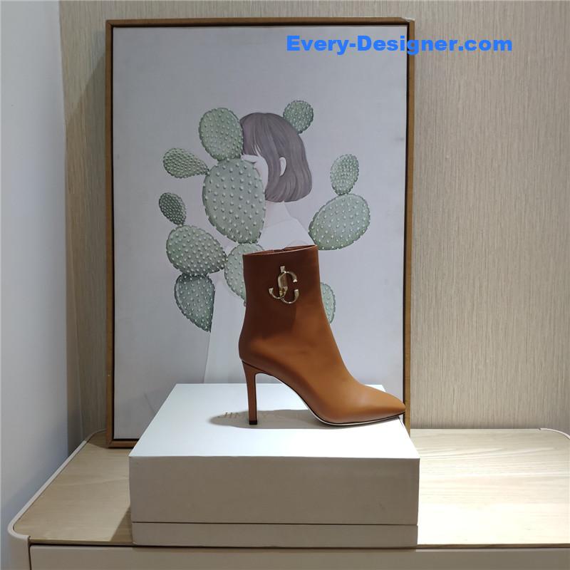 J1m*y Ch00 minori 65 boots