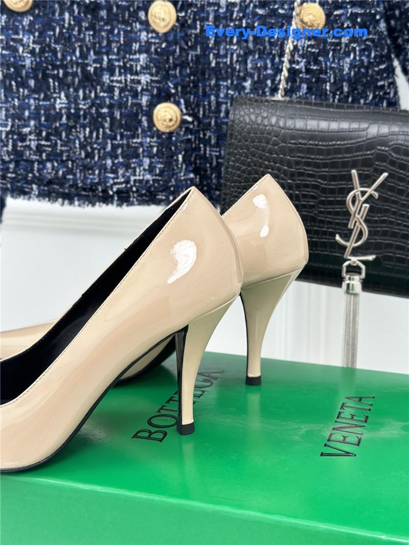 The R0w new stiletto pointed toe high heels
