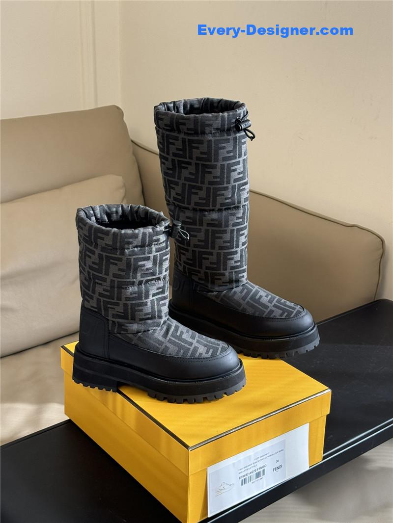 F**di classic ff presbyopic snow boots