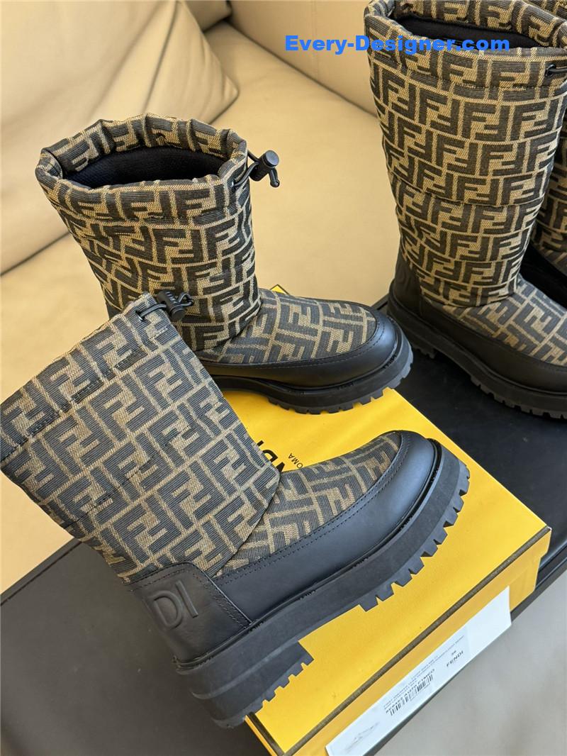 F**di classic ff presbyopic snow boots