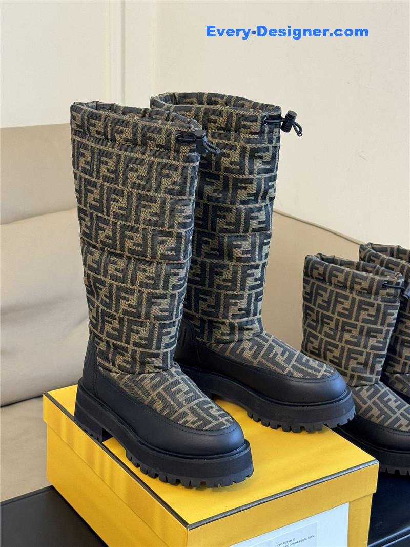 F**di classic ff presbyopic snow boots