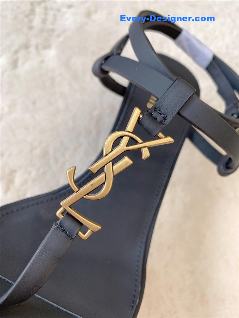 Y51 kitten heel sandals