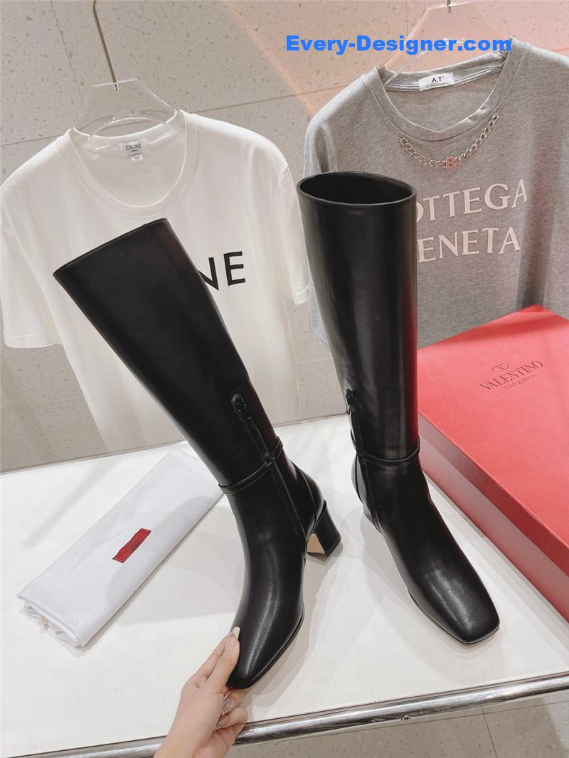 Va1e*ntin0 pointed toe chunky heel knee high boots