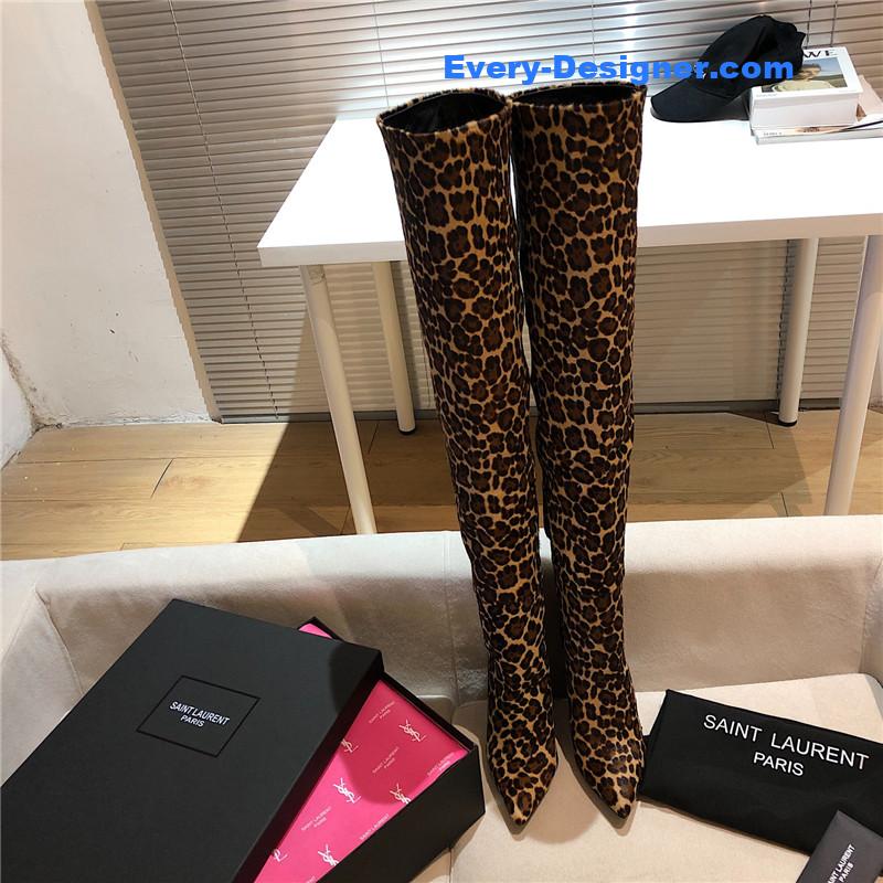 Y51 letter heel pointed toe high heel boots