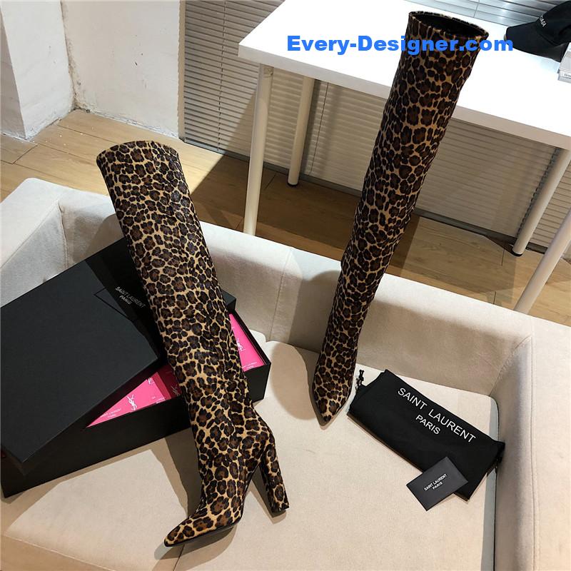 Y51 letter heel pointed toe high heel boots