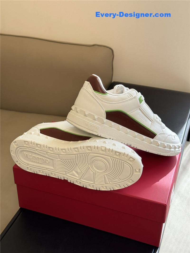 Va1e*ntin0 couple sneakers