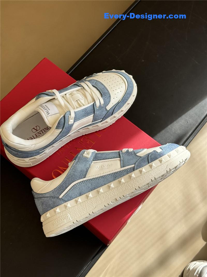 Va1e*ntin0 couple sneakers