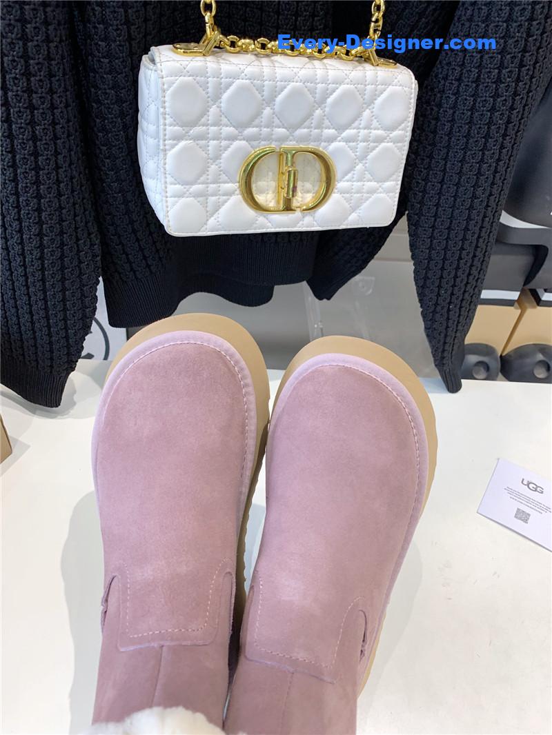 UGG Dipper Shearling Platform Boots Light Purple