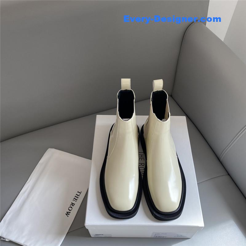 The R0w white elastic ranger chelsea boots