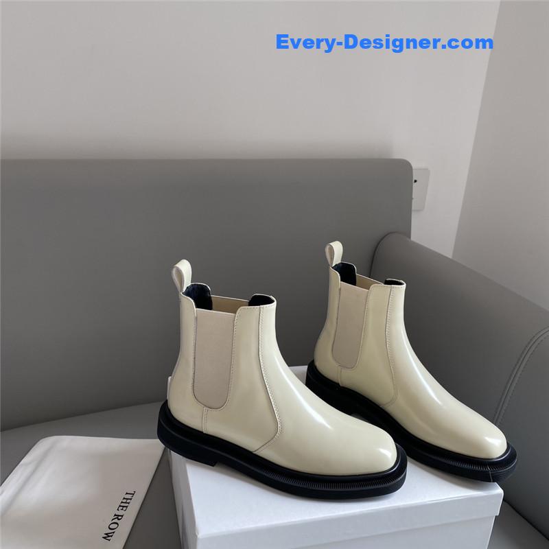 The R0w white elastic ranger chelsea boots