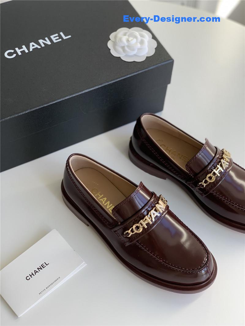Ch**el classic letter chain loafers