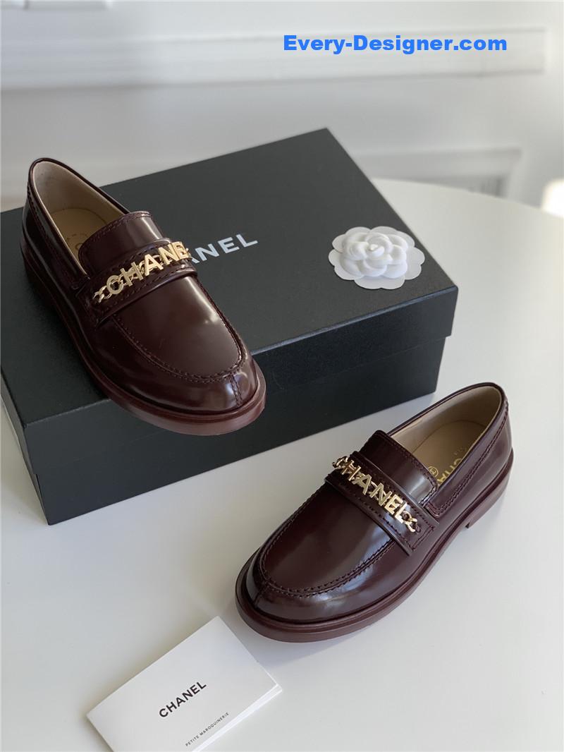 Ch**el classic letter chain loafers