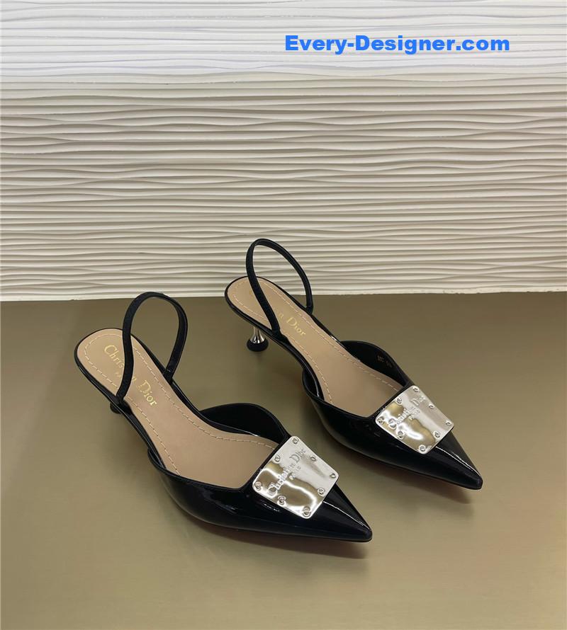 D10r new sandals
