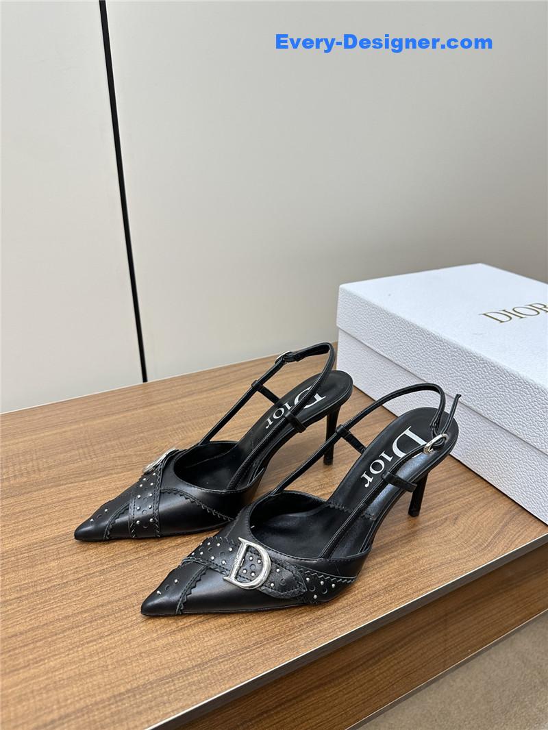 D10r new early spring sandals