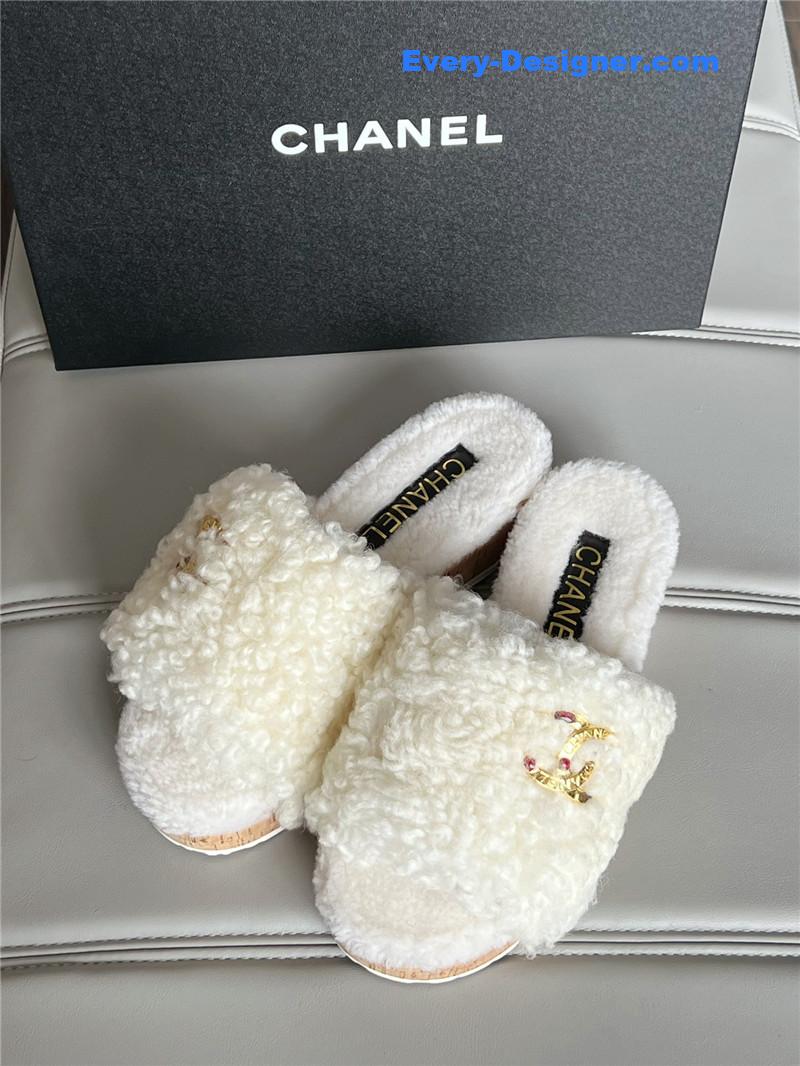 Ch**el new wool slippers