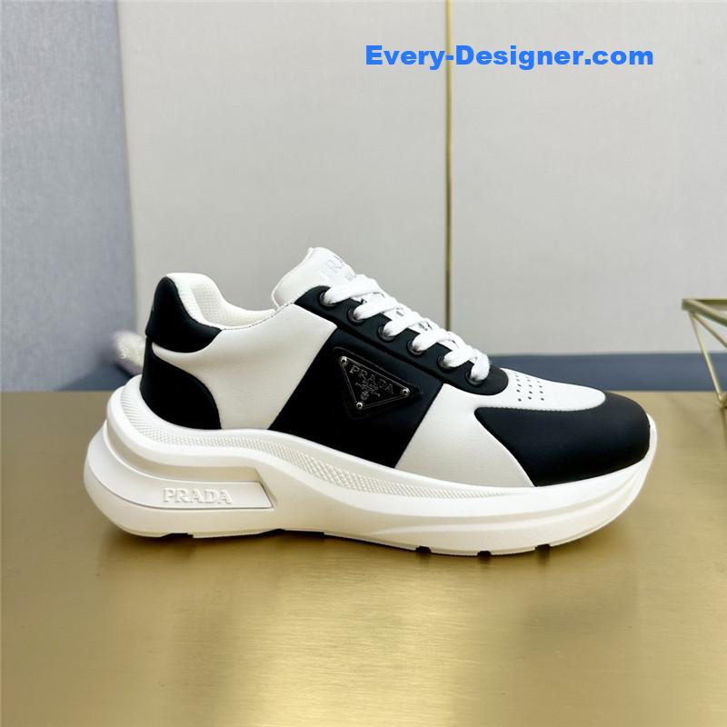 Pra*a new casual shoes