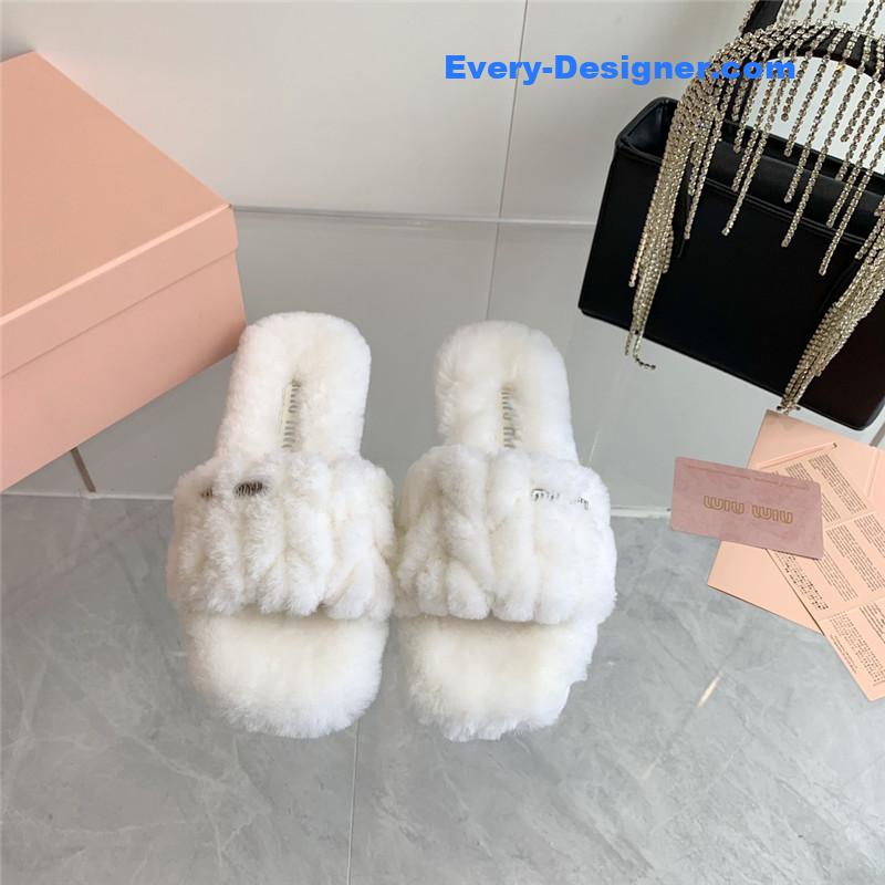 M1um1u new flat wool slippers