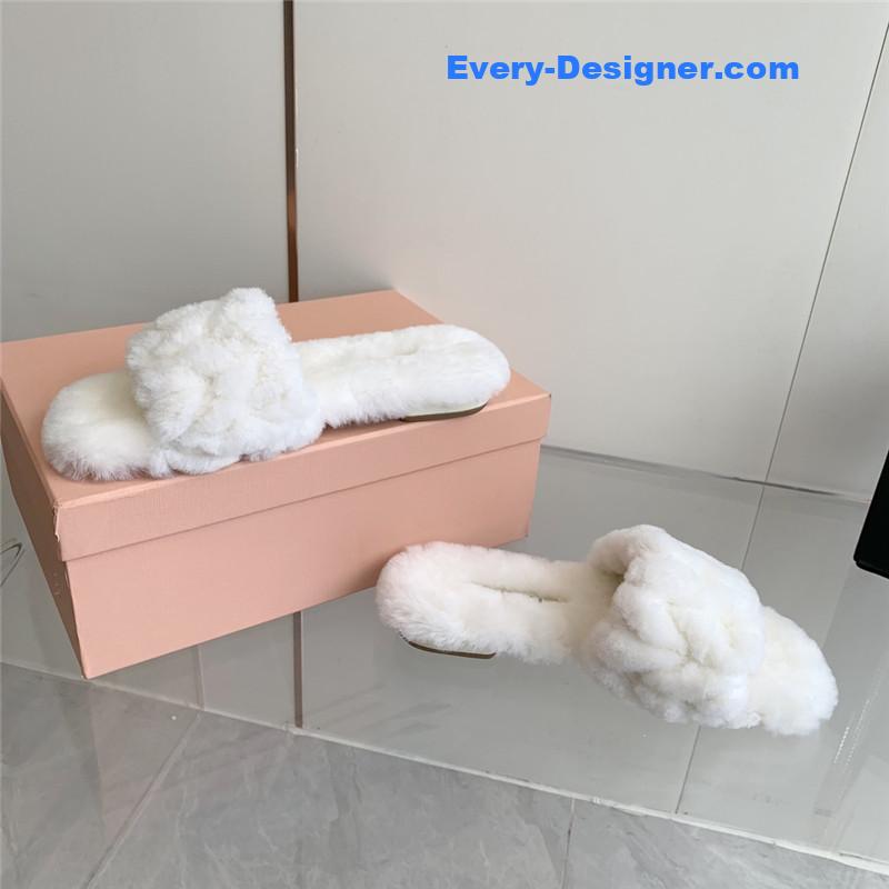 M1um1u new flat wool slippers