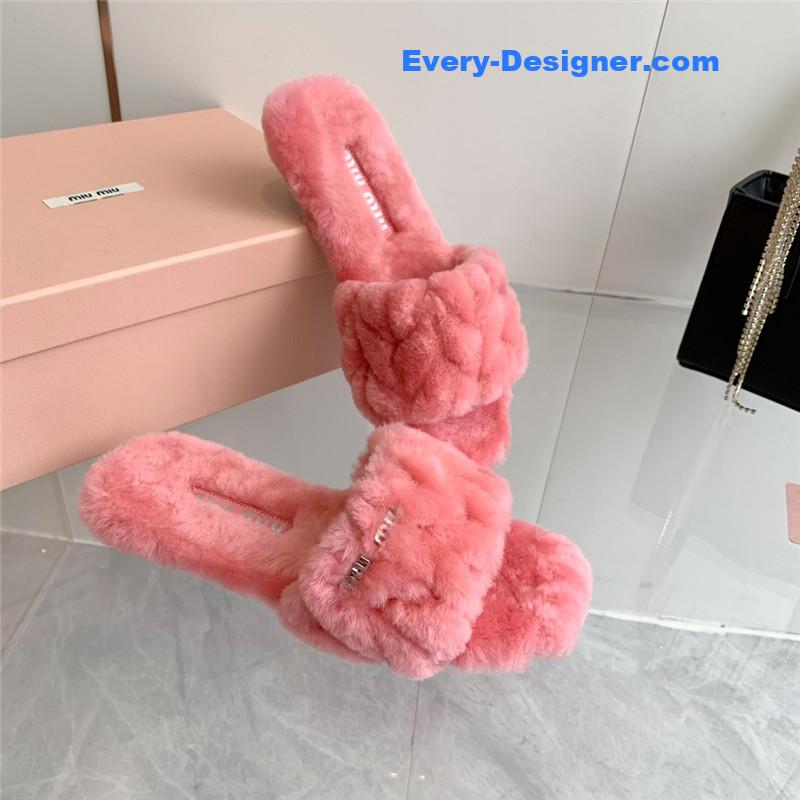 M1um1u new flat wool slippers