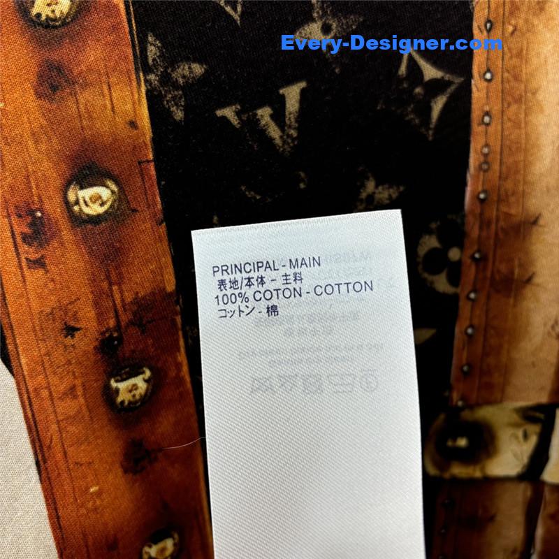 l0vis Vvtt0n lv metal chain luggage print t-shirt replica clothes