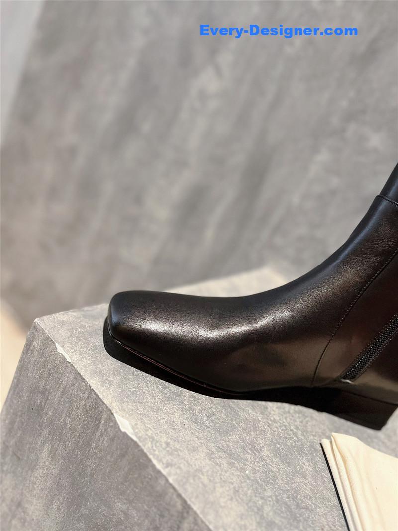 Va1e*ntin0 garavani vlogo leather knee-high boots