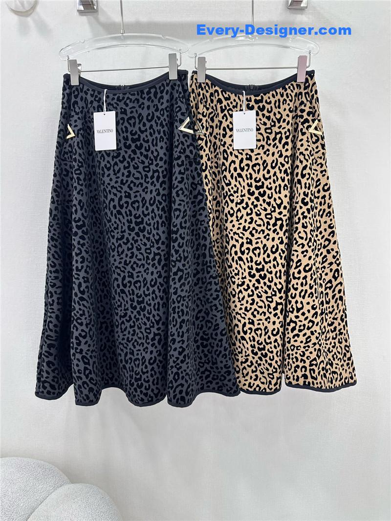 Va1e*ntin0 long skirt replica d&g clothing