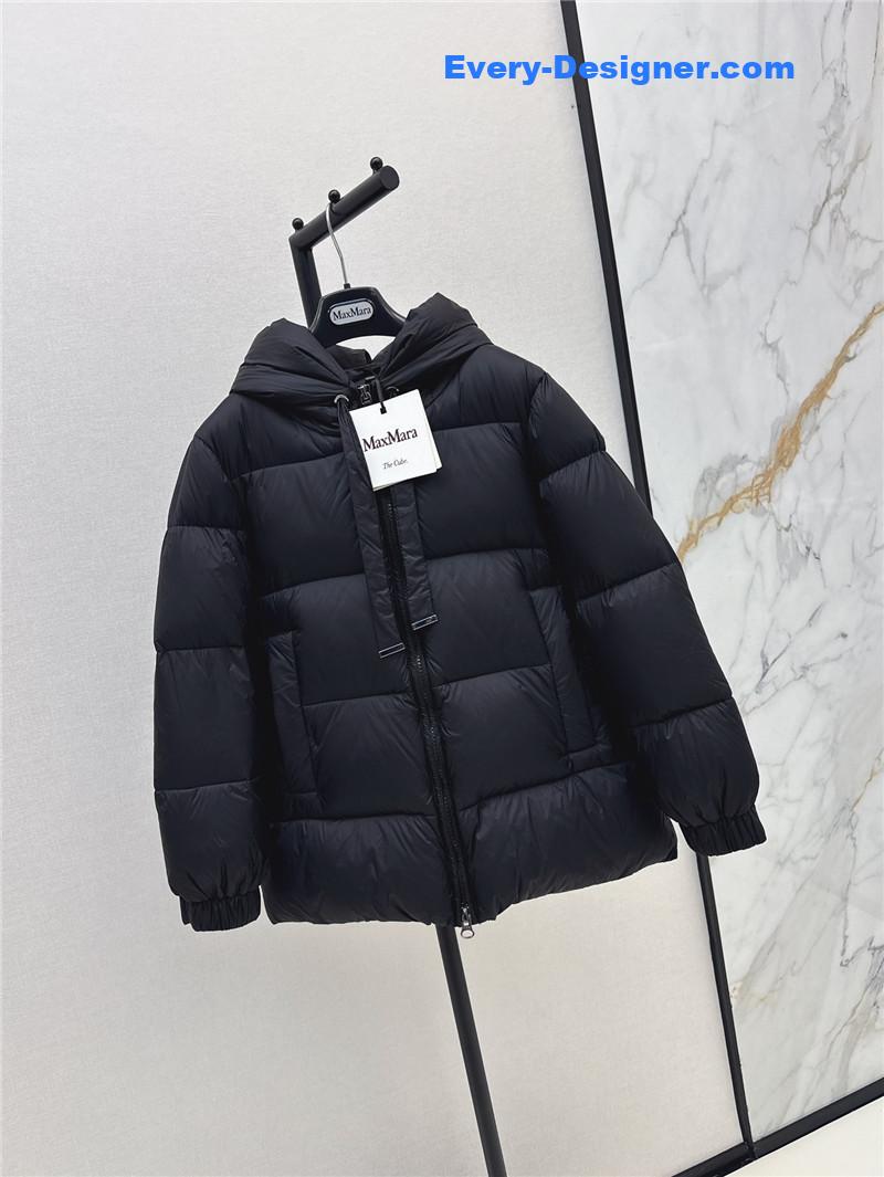Vanitoo mid-length hooded down jacket replica clothing