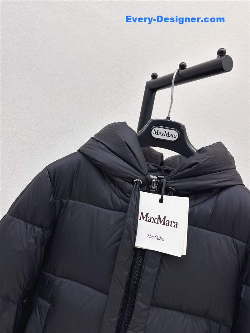 Vanitoo mid-length hooded down jacket replica clothing