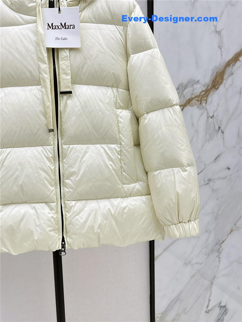 Vanitoo mid-length hooded down jacket replica clothing