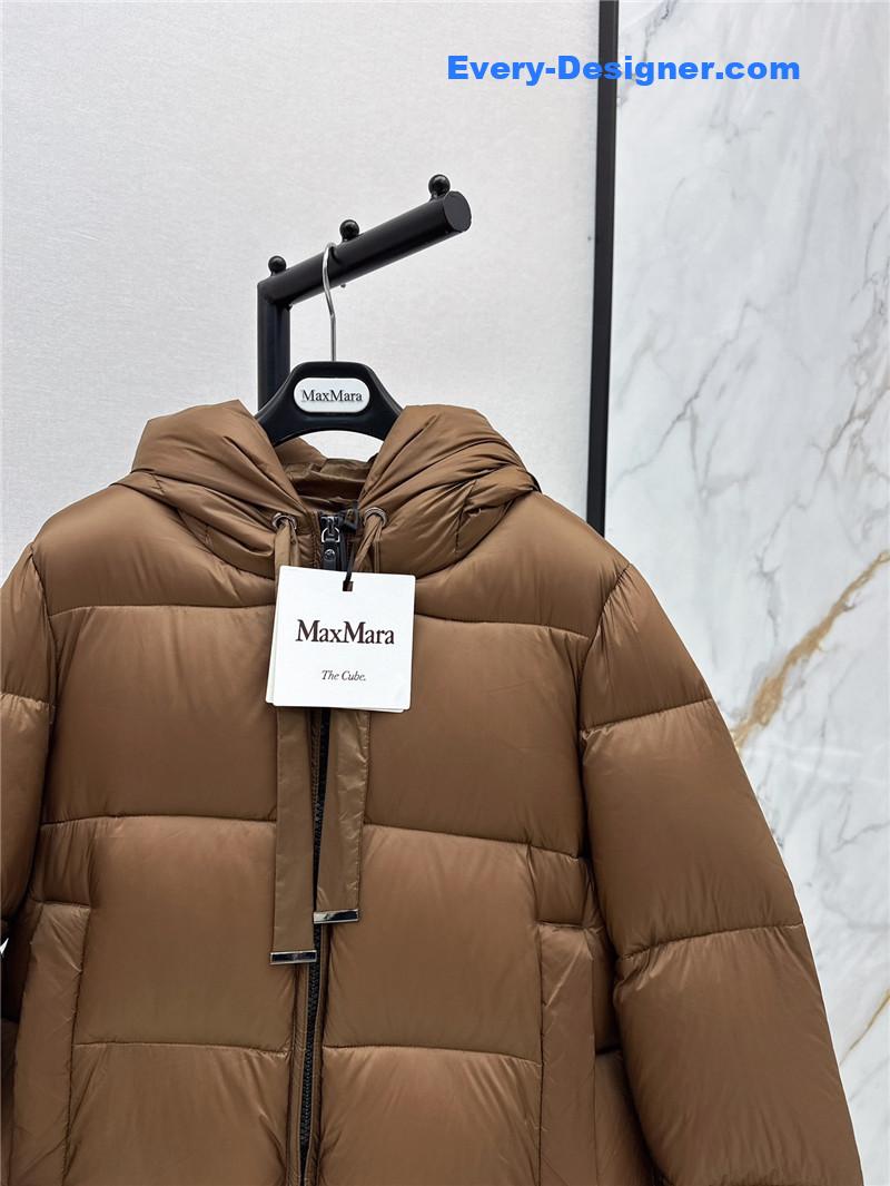 Vanitoo mid-length hooded down jacket replica clothing
