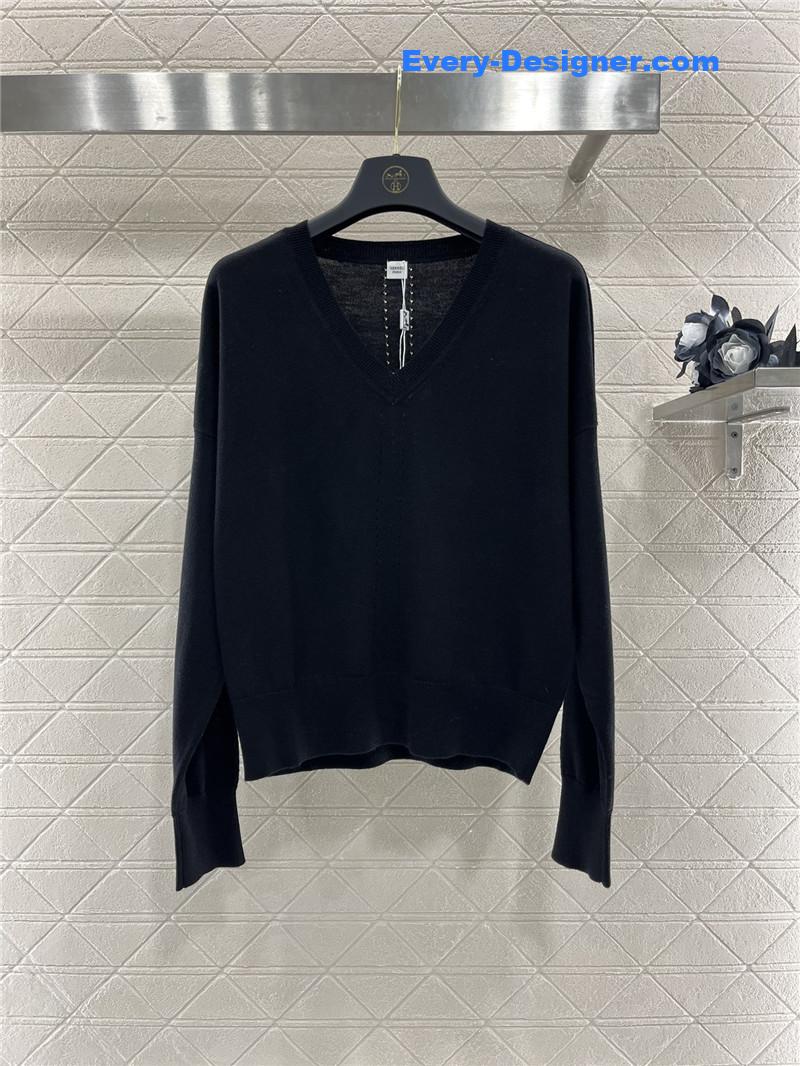 H**me5 v-neck knitted top replica clothing sites