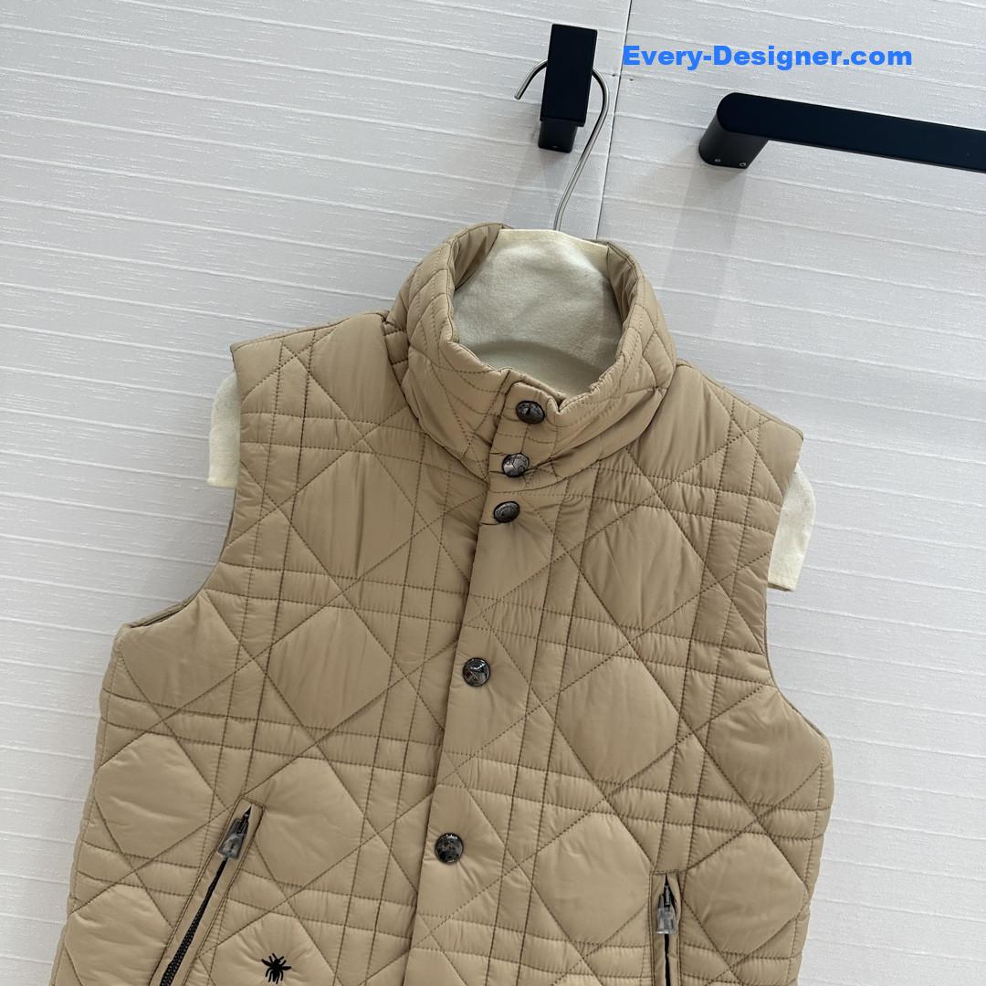 D10r quilted vest jacket