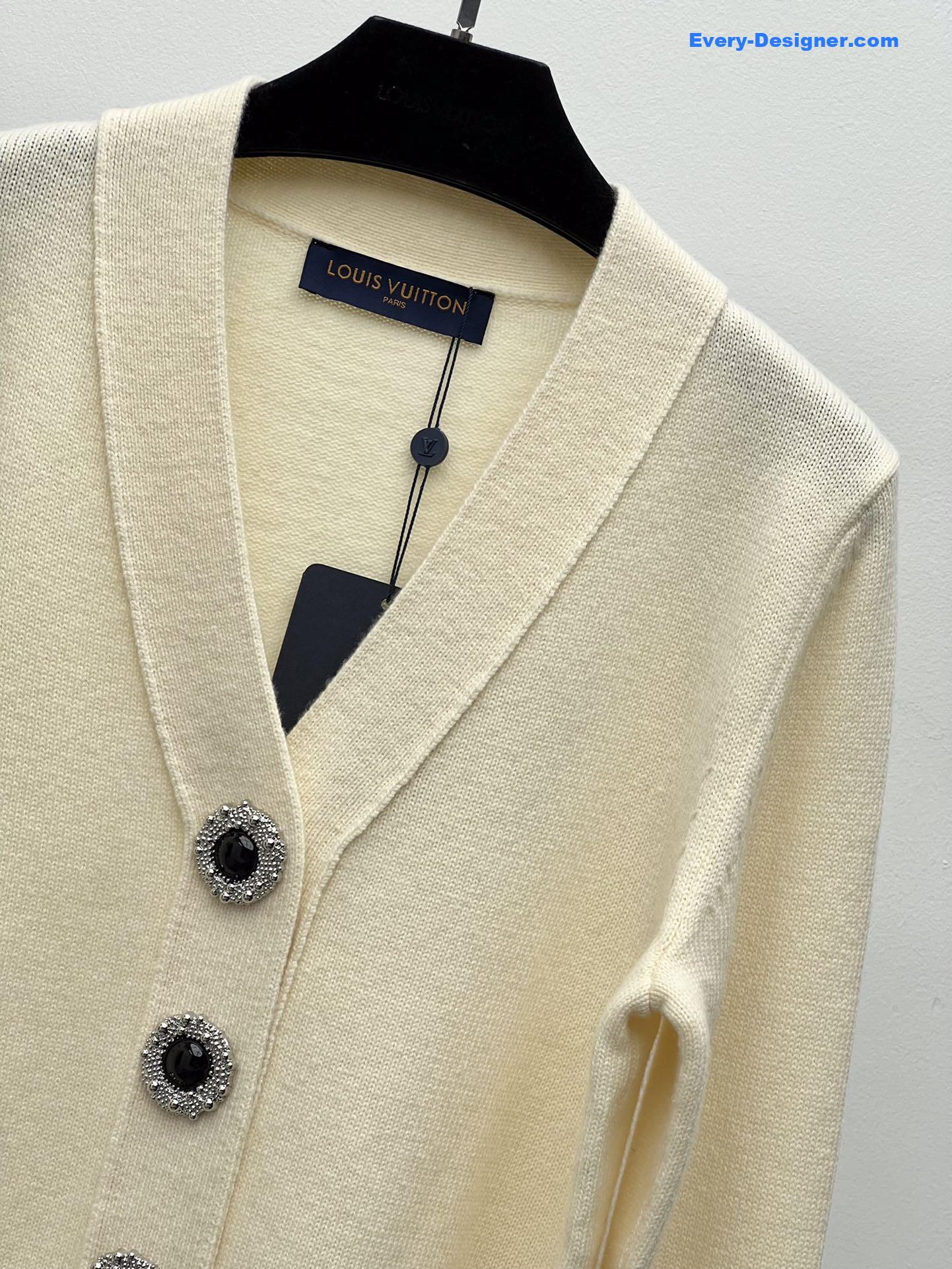 l0vis Vvtt0n ivory jewel button cardigan